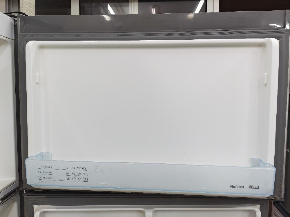 Bosch 650L Double Door Fridge - 6