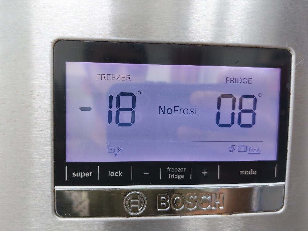 Bosch 650L Double Door Fridge - 2