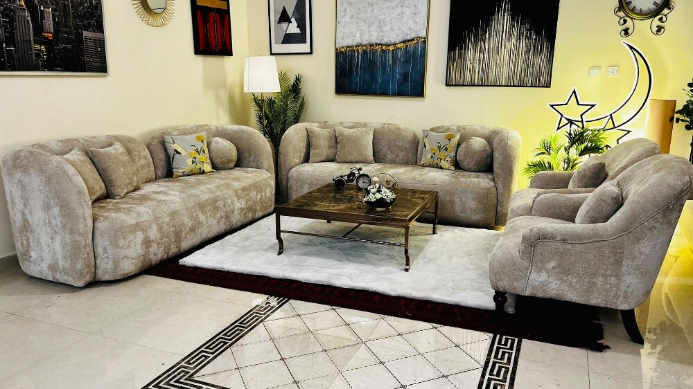 Luxurious Midas branded full Sofa s - 12