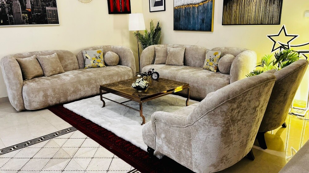 Luxurious Midas branded full Sofa s - 14
