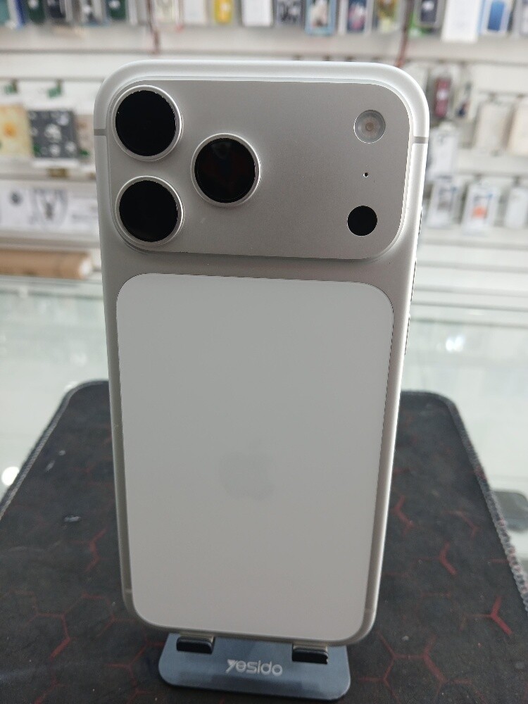 iPhone 17 Pro max - 1