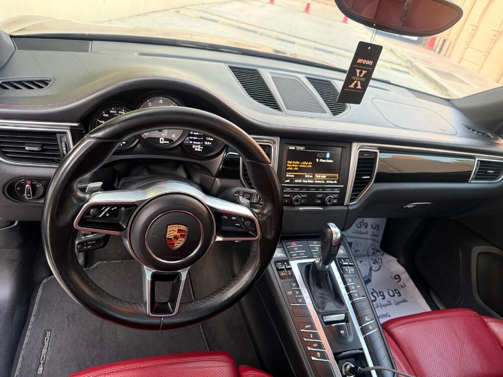 Porsche Macan S - 11