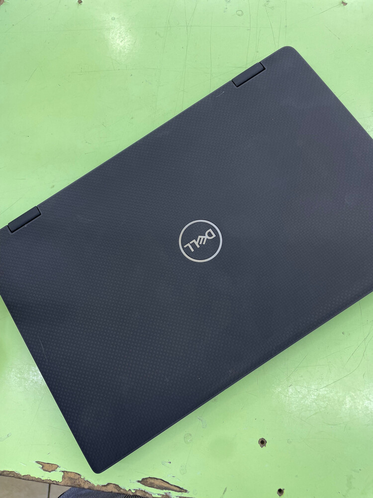 Dell Latitude 7420 – Core i7 11th G - 2