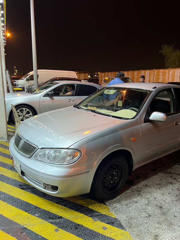 Nissan sunny - 2