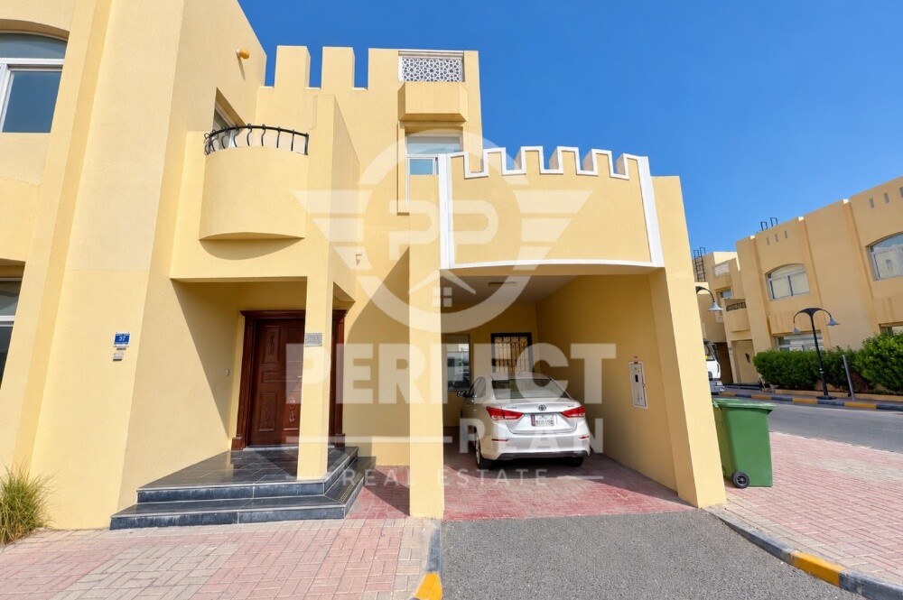 For rent a villa in AlGharrafa - 1