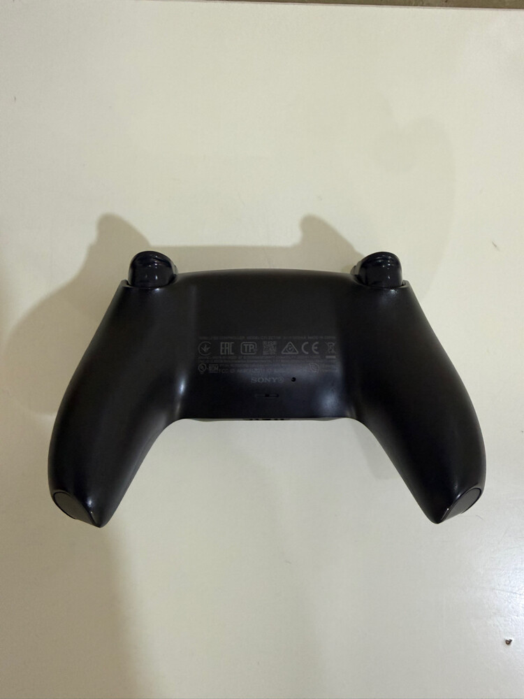 PS5 controller - 2