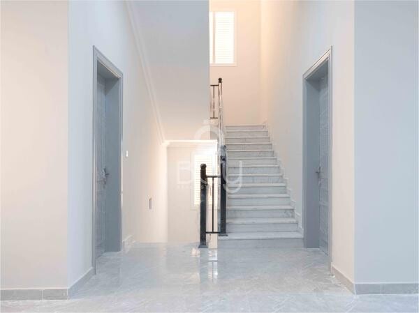 LUXURY 9-BEDROOM VILLA FOR SALE - 8