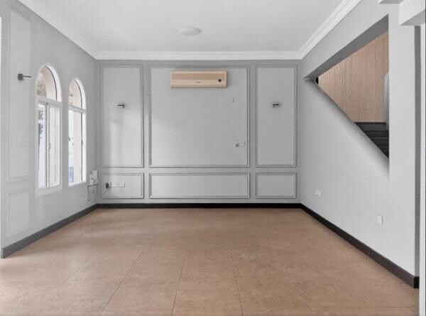 SPACIOUS VILLA 3 BDR - 2