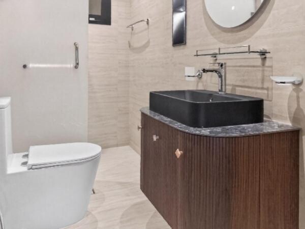 SPACIOUS VILLA 3 BDR - 13