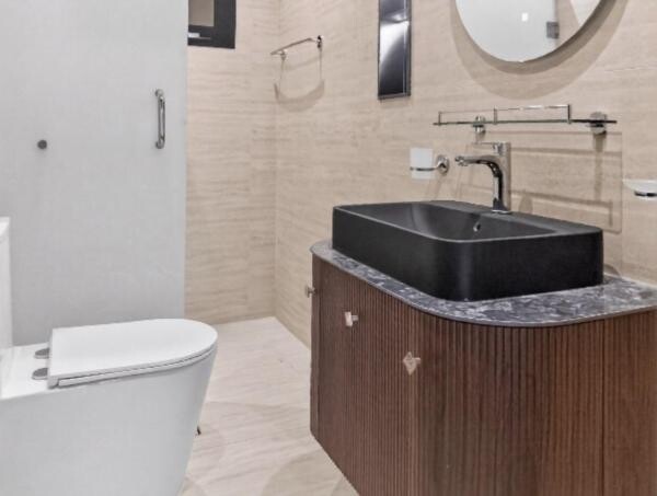 SPACIOUS VILLA 3 BDR - 7