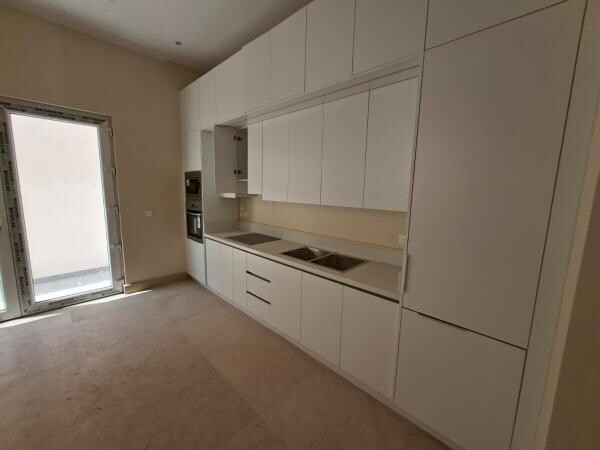 8 BR VILLA W/ DRIVER & ROOM - 11