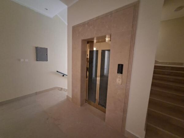 8 BR VILLA W/ DRIVER & ROOM - 8