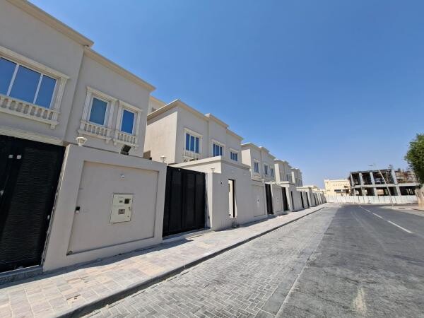 8 BR VILLA W/ DRIVER & ROOM - 1