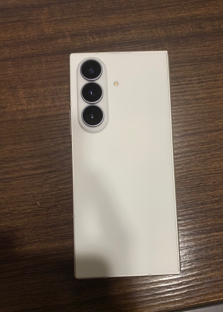 samsung fold 8 ultra - 1