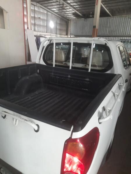 2014 Mitsubishi L200 Pickup - 6