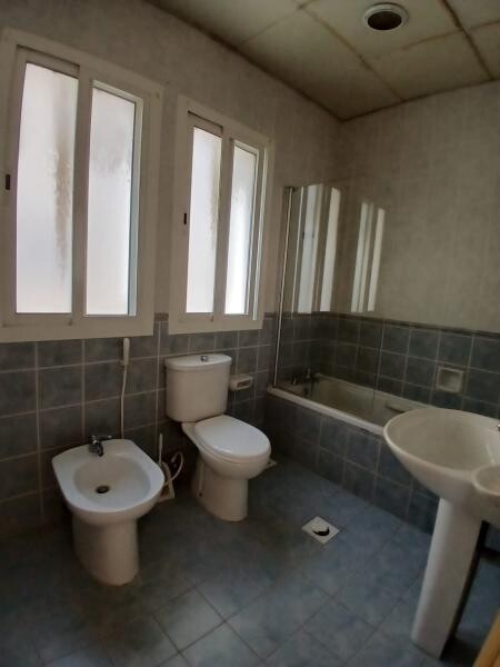 للبيع عمارة سكنية في أم غويلينا - 5