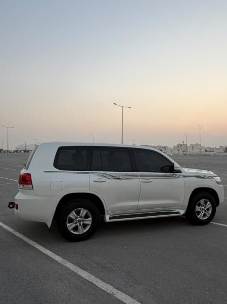 LANDCRUISER GXR V8 2017 150KM QR120 - 3