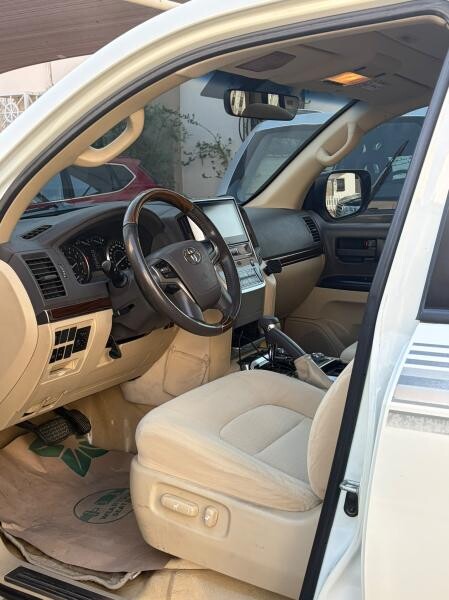 LANDCRUISER GXR V8 2017 150KM QR120 - 7