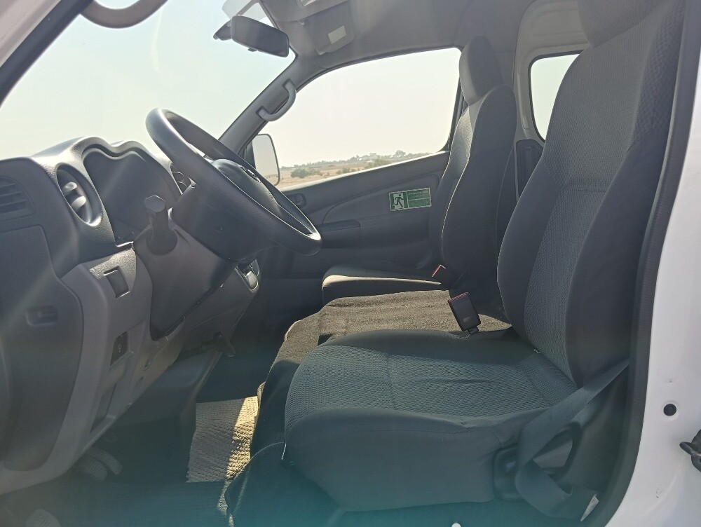 Nissan urvan high roof 2021 - 7