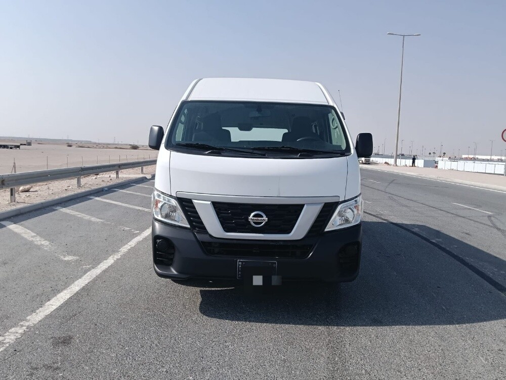 Nissan urvan high roof 2021 - 1