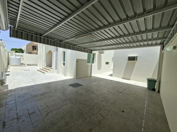 4BR VILLA + & LAUNDRY -ALHILAL - 11