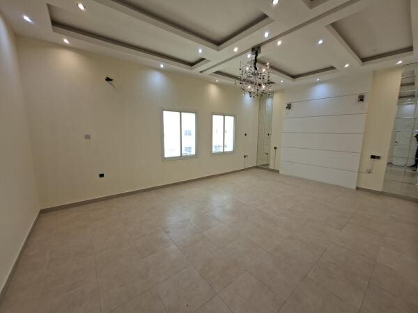 4BR VILLA + & LAUNDRY -ALHILAL - 7