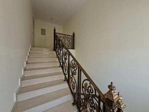 4BR VILLA + & LAUNDRY -ALHILAL - 6