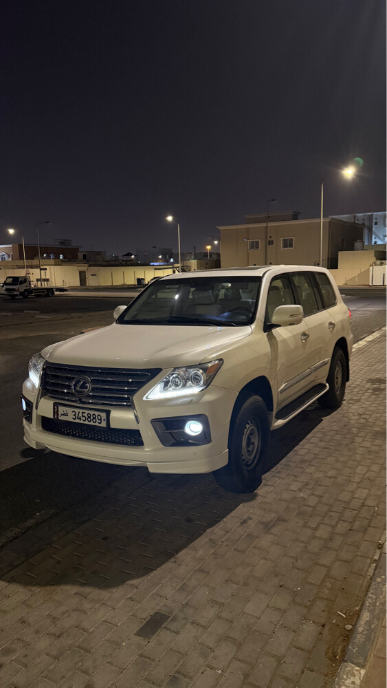 LEXUS LX570 2009 - 1