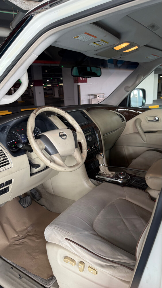 Nissan Patrol SE V8 5.6 - 7