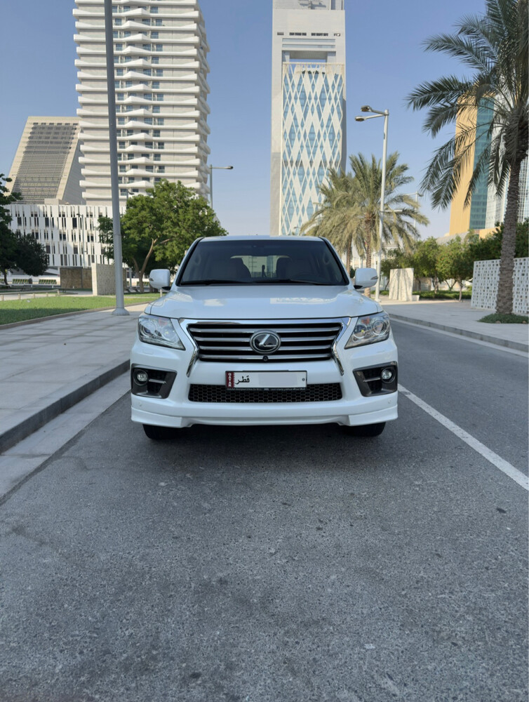 2014 lexus LX570  - 3