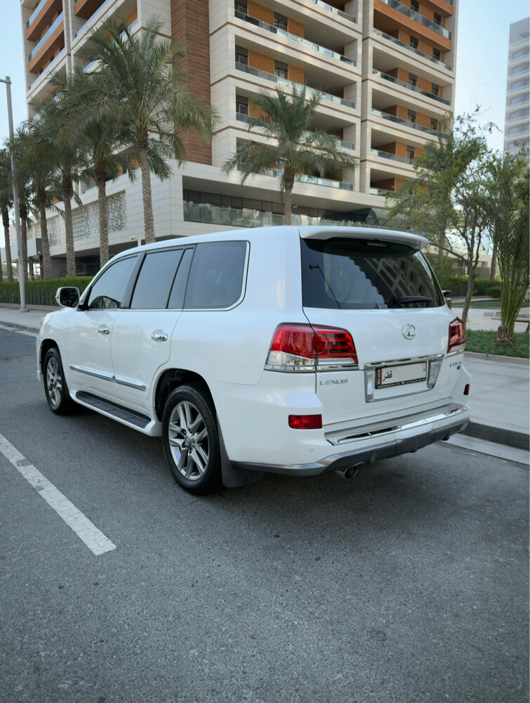 2014 lexus LX570  - 1