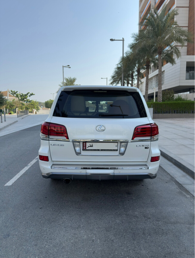 2014 lexus LX570  - 4