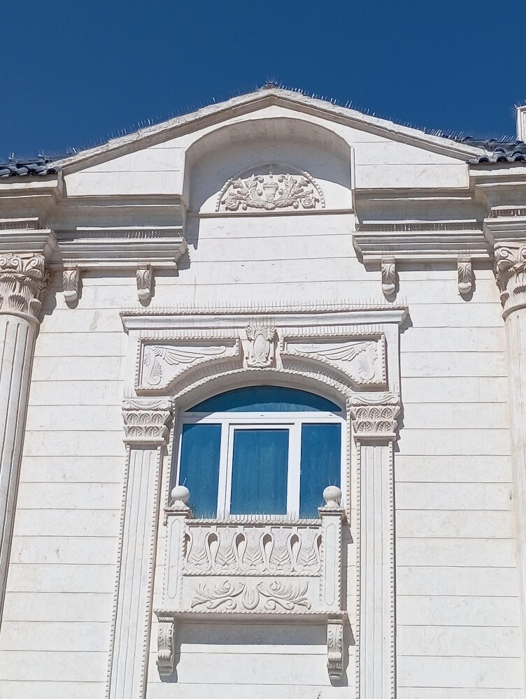 موانع الحمام 70277021 - 22