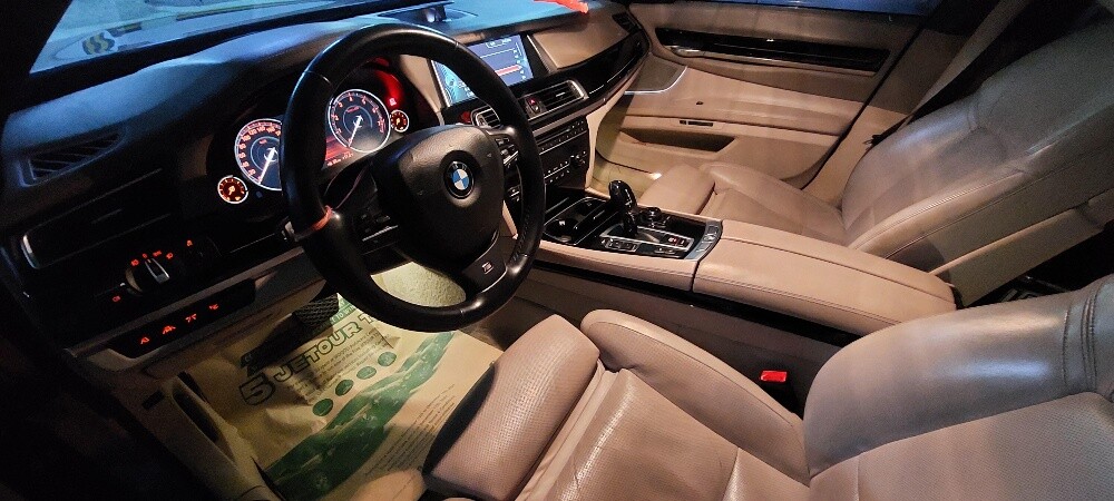 BMW 760Li, M Package, 6.0L,V12 - 9