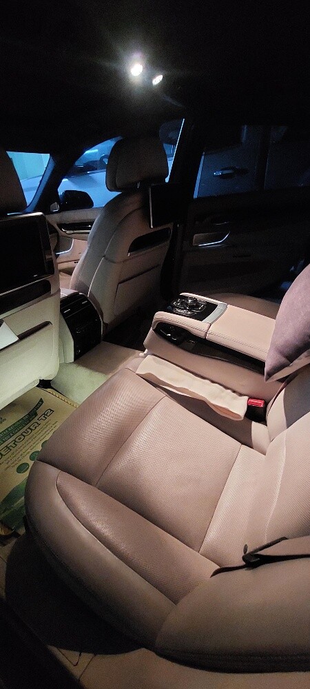 BMW 760Li, M Package, 6.0L,V12 - 10
