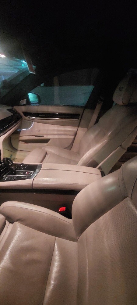 BMW 760Li, M Package, 6.0L,V12 - 8