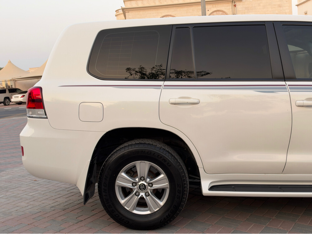 Toyota Land Cruiser GXR - 5