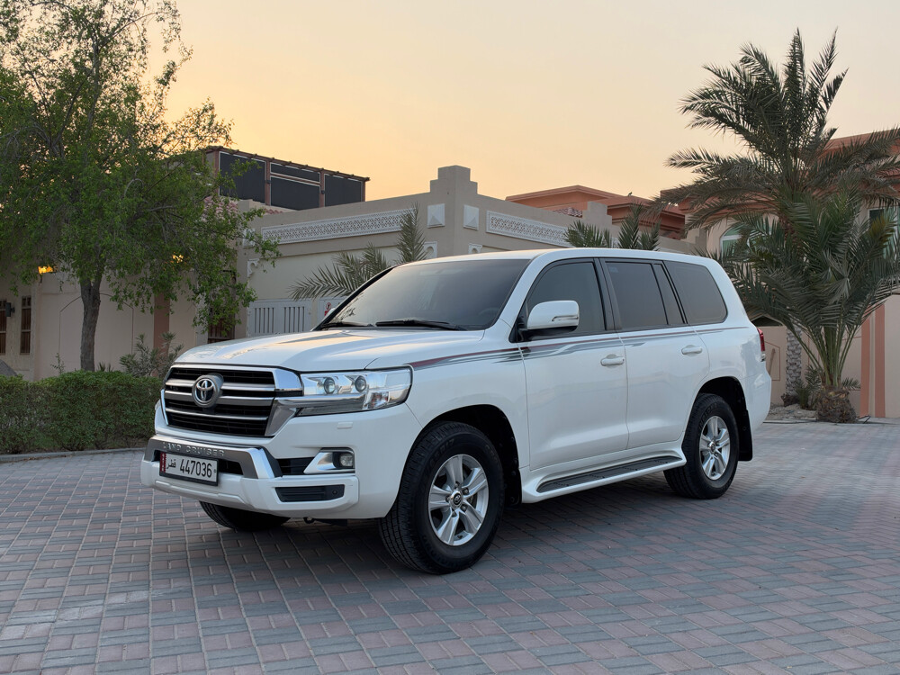 Toyota Land Cruiser GXR - 1