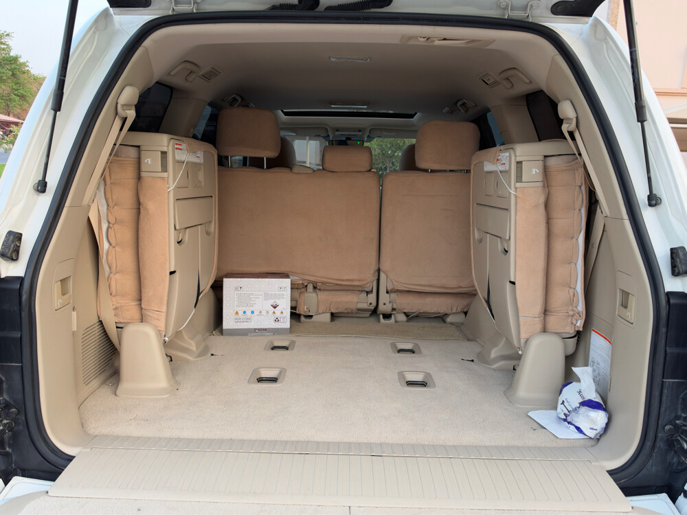 Toyota Land Cruiser GXR - 15