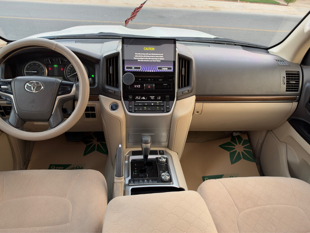 Toyota Land Cruiser GXR - 14