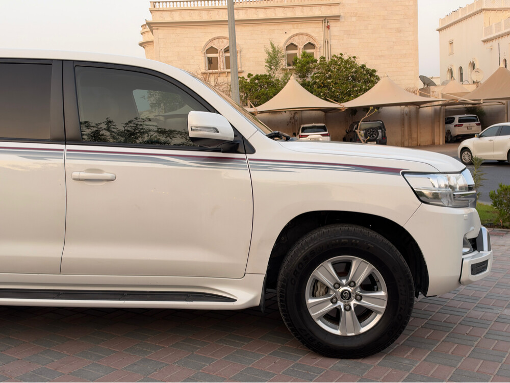 Toyota Land Cruiser GXR - 4