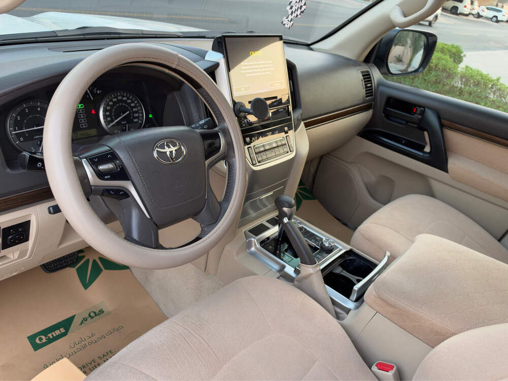 Toyota Land Cruiser GXR - 11