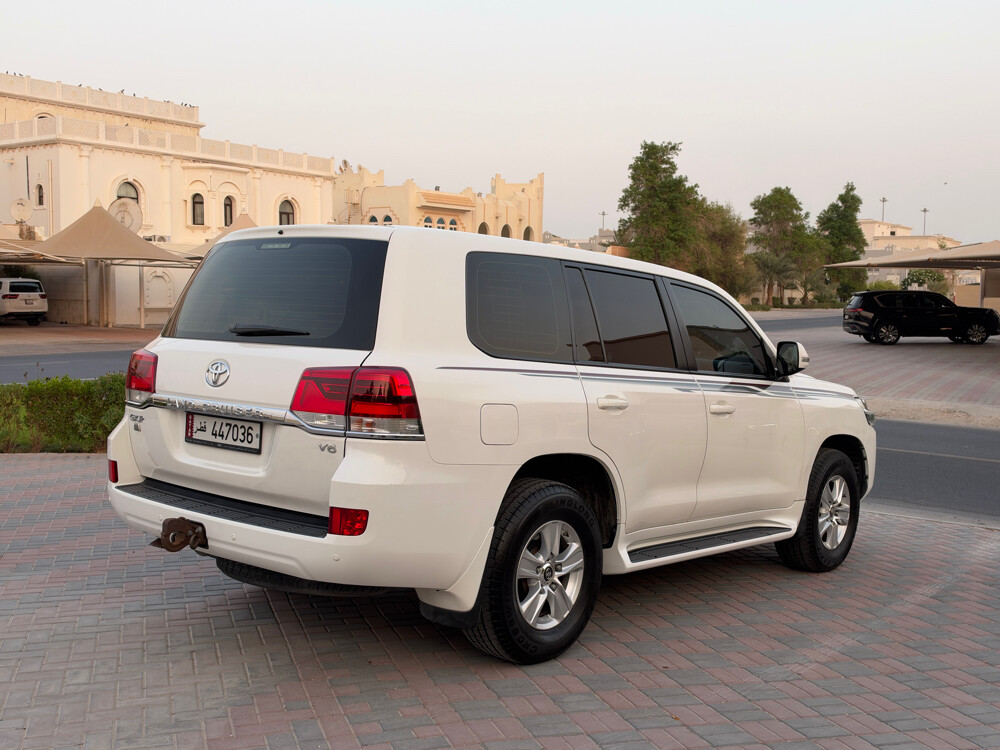 Toyota Land Cruiser GXR - 6