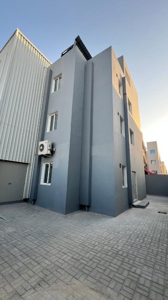 For Rent:Fully Equipped - 8
