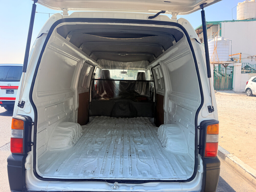 Mistubishi van - 2