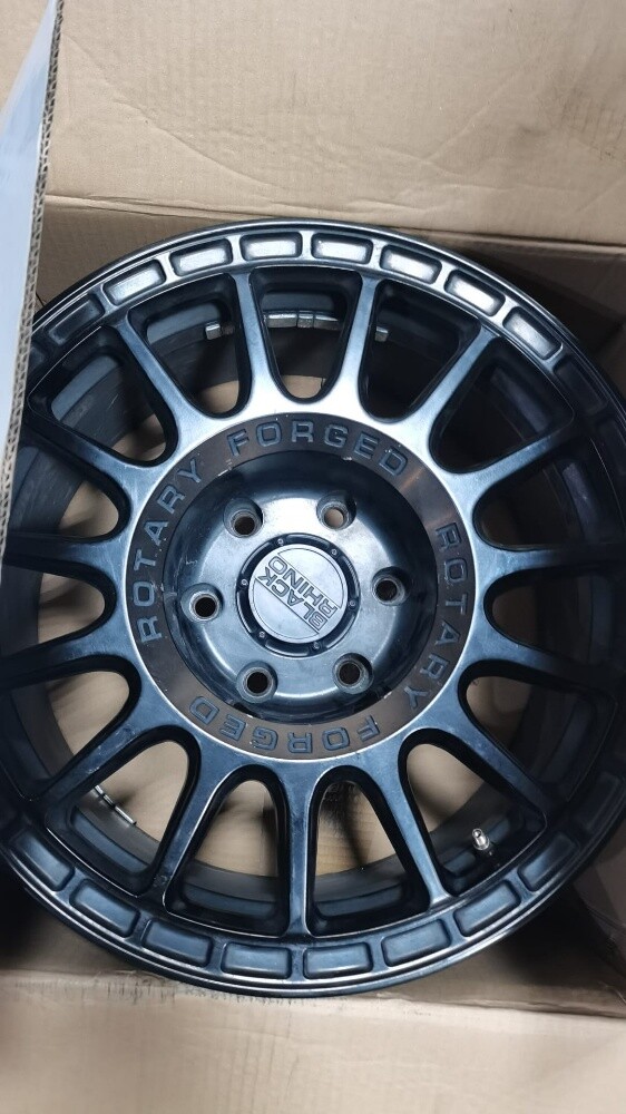 BLACK RHINO 18 - 1