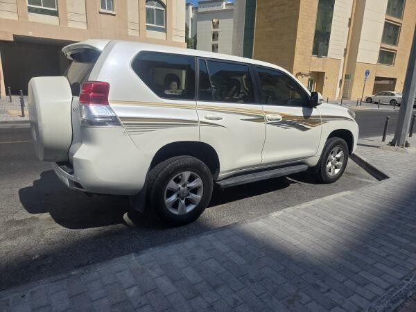 FOR SALE  TOYOTA PRADO 2012 - 3