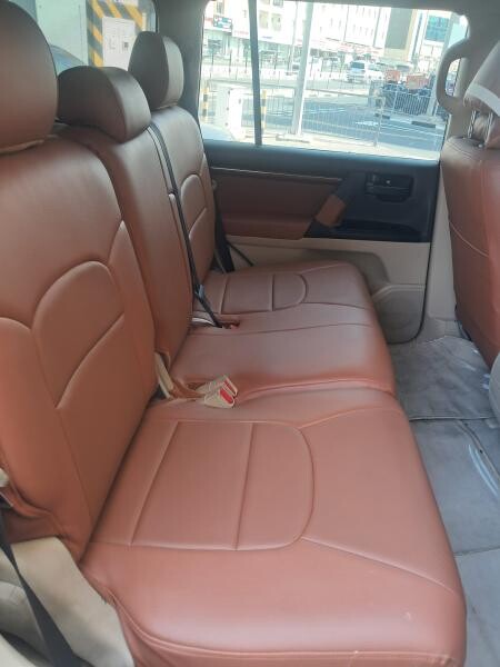 Toyota Land Cruiser - 7