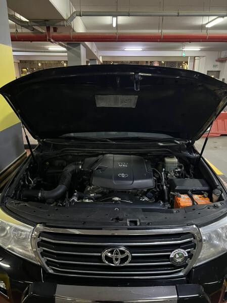 Toyota Land Cruiser - 3