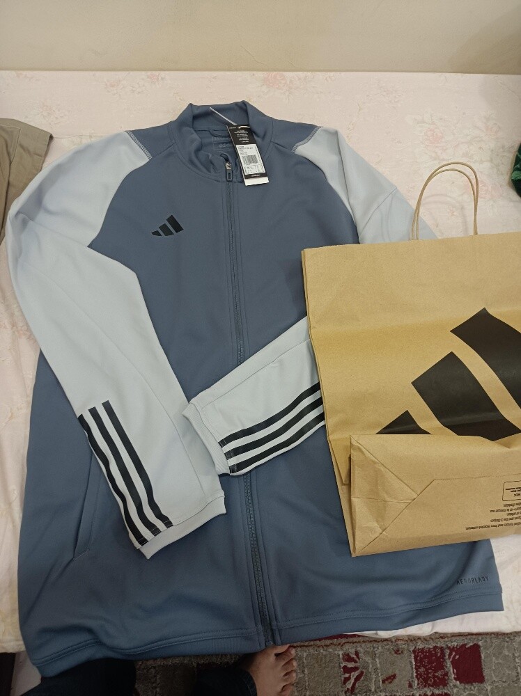 Adidas jacket XL size - 1
